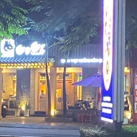 Sai Gon'S Book Hotel - The Airport Front 호치민 외부 사진